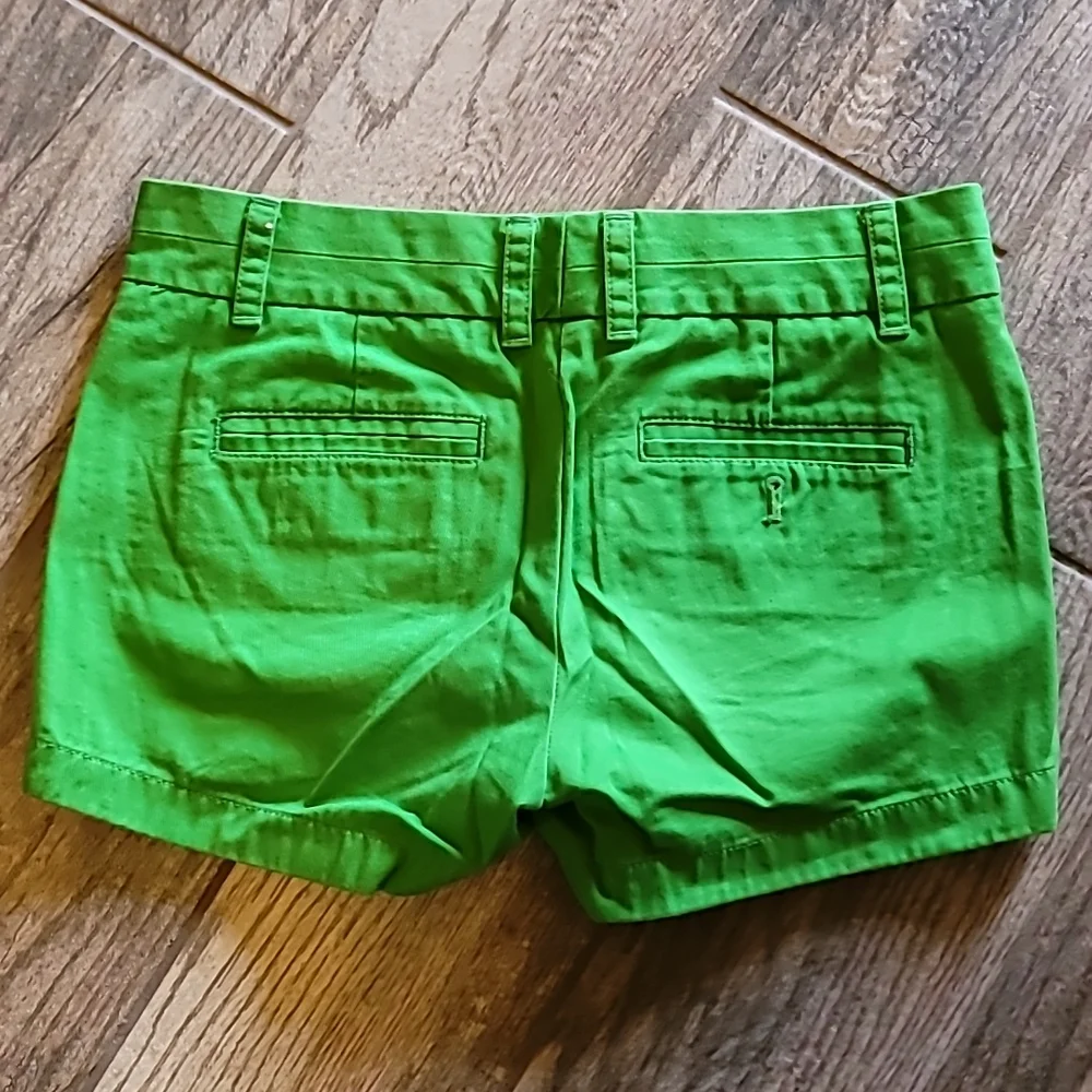 J. Crew Chino Shorts – Women’s Size 0 EUC